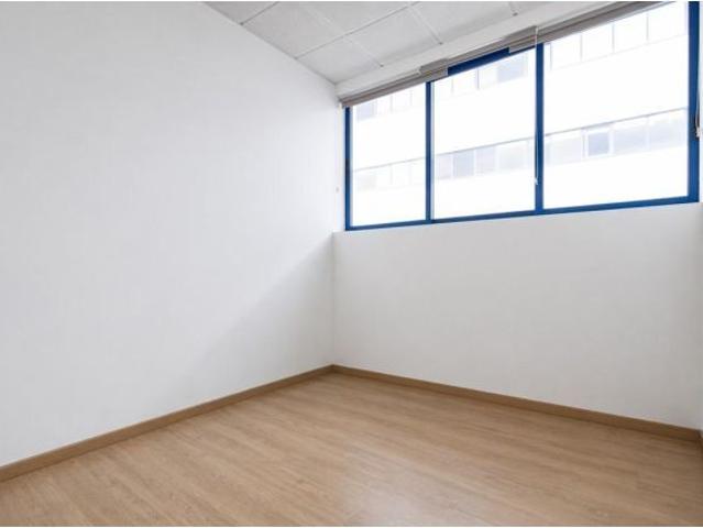 Oficina en venta en Avenida de la Albufera 323, Madrid