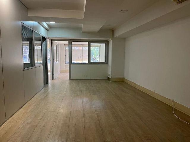 Oficina en venta en avenida De Mistral, Barcelona, de 105 m² por 240.000