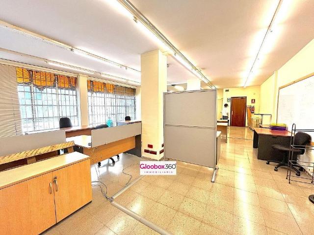 Oficina en venta en avenida De Sant Jordi, Reus, de 95 m² por 110.000