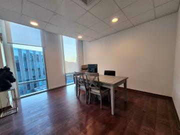 Oficina en Venta en Avenida La Dehesa con Raúl Labbé