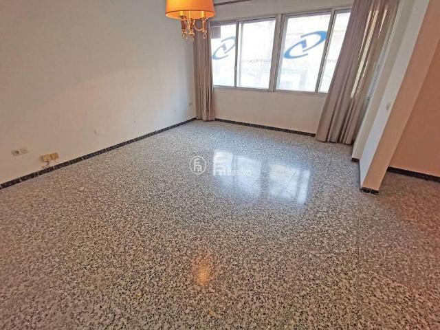 Oficina en venta en avenida Prat de la Riba, Lleida, de 141 m² por 135.000
