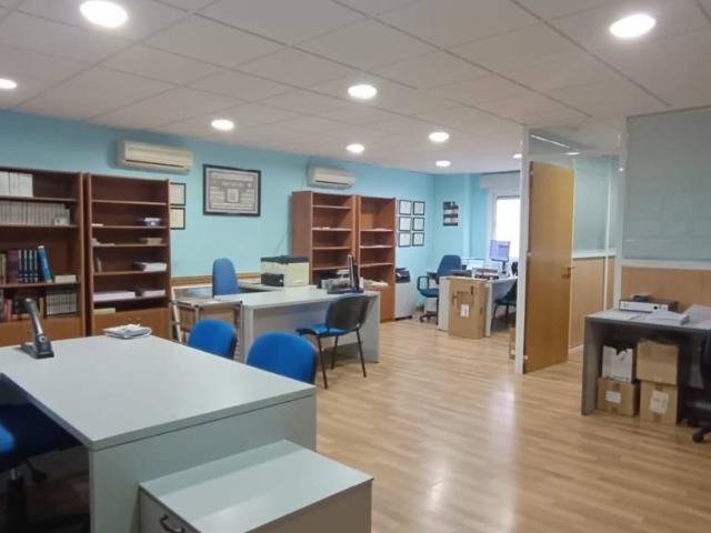 Oficina en venta en Almería Capital