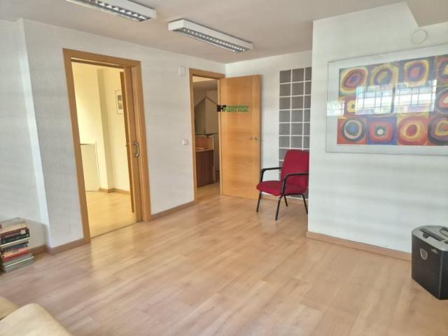 Oficina en venta en Badajoz, Centro Corte Ingles