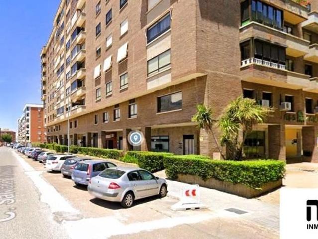 Oficina en venta en Badajoz, Valdepasillas