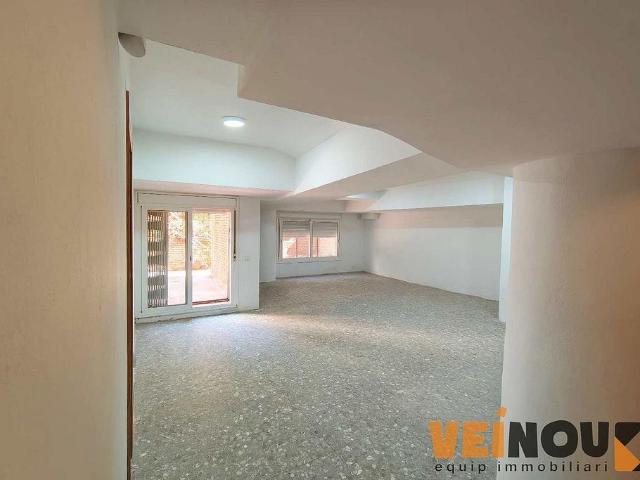 Oficina en venta en calle Creu Coberta, Barcelona, de 52 m² por 220.000