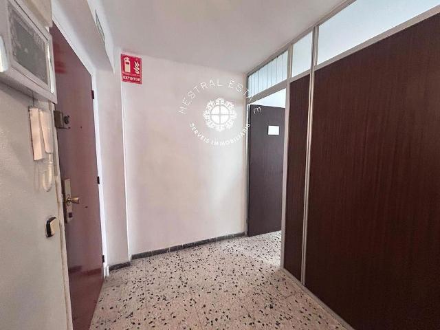 Oficina en venta en calle D'august, Tarragona, de 55 m² por 80.000