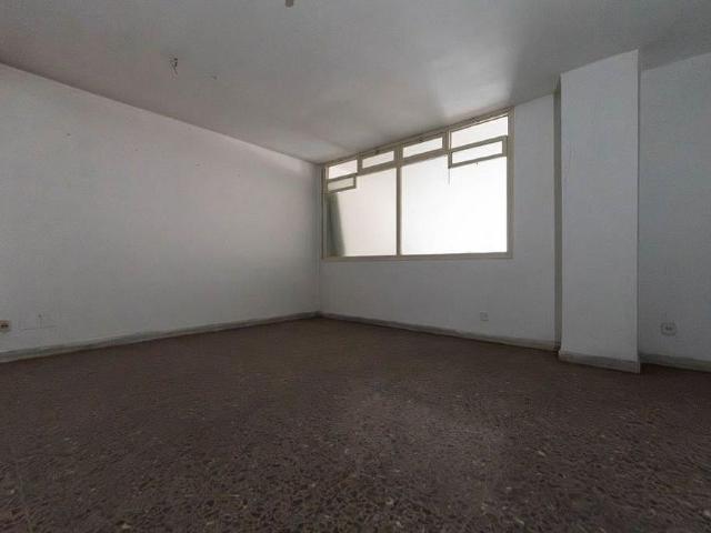 Oficina en venta en calle De L'anselm Clavé, Lleida, de 67 m² por 39.000