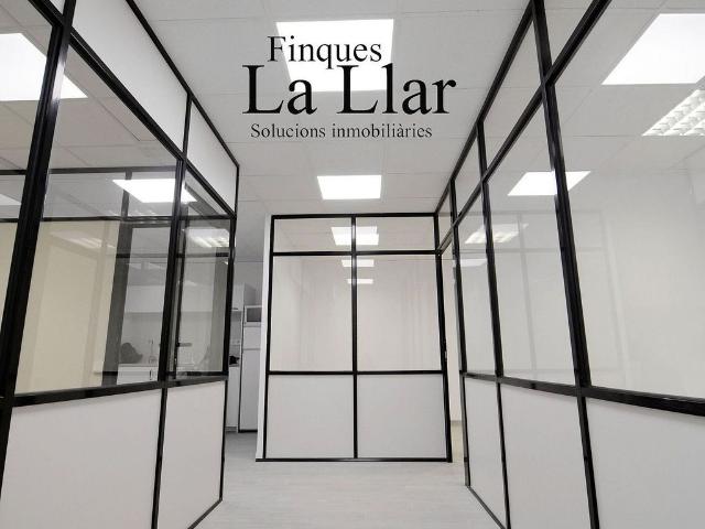 Oficina en venta en calle De Los Castillejos, Barcelona, de 105 m² por 265.000