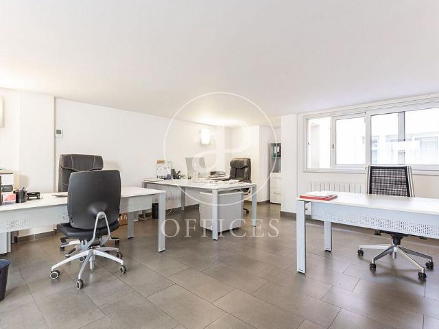 Oficina en venta en calle De Sèneca, Barcelona, de 109 m² por 490.000
