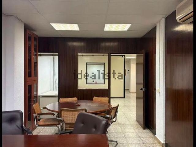 Oficina en venta en calle De Tamarit, Barcelona, de 105 m² por 250.000
