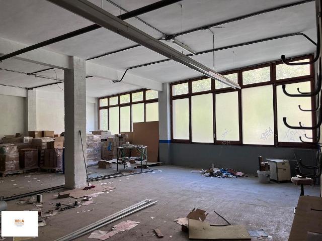Oficina en venta en calle Del Paraguai, Barcelona, de 630 m² por 700.000