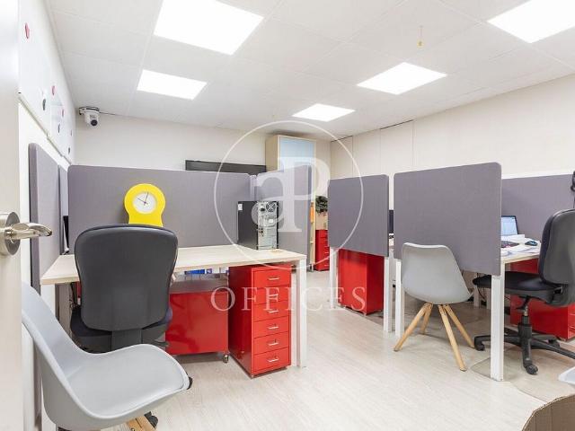 Oficina en venta en calle Del Rosselló, Barcelona, de 175 m² por 650.000