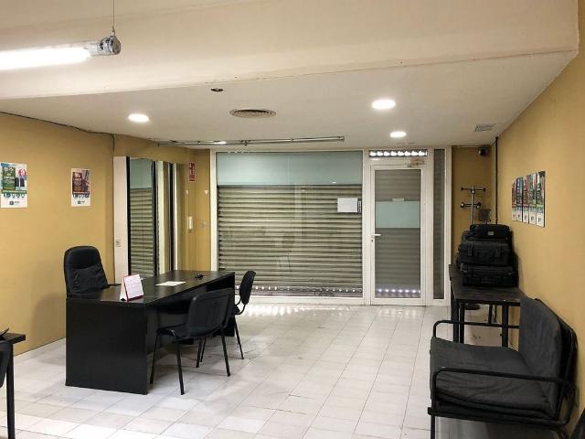 Oficina en venta en calle Gran Via de Lluís Companys Premià de Mar, Premià de Mar, de 100 m² por 169.000