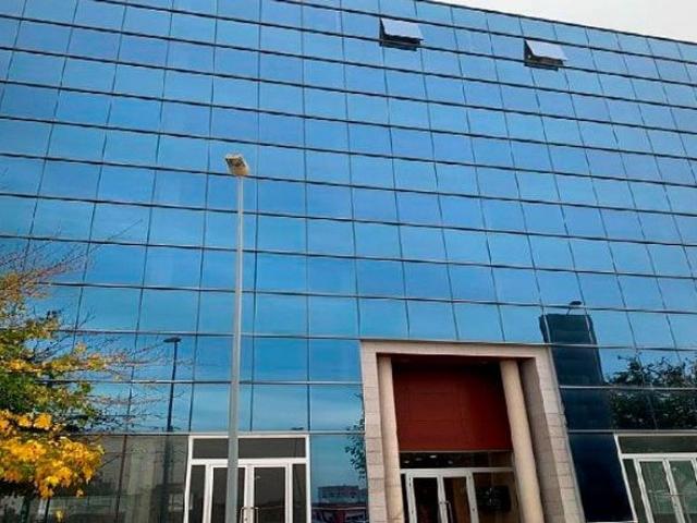 Oficina en venta en calle Ivars D'urgell, Lleida, de 120 m² por 77.000