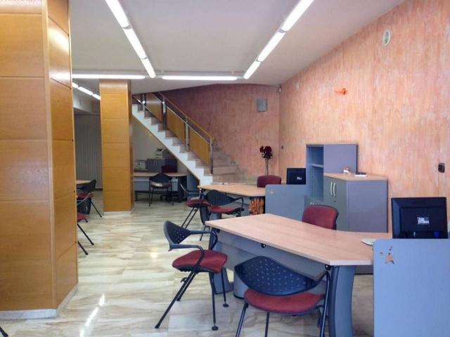 Oficina en venta en calle Príncep de Viana, Lleida, de 180 m² por 168.000