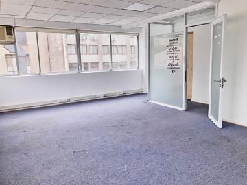Oficina en Venta en Ideal Datacenter/Cowork Planta LIbre de 327 m2 Centro Cívico Teatinos / Huérfanos Venta Sin Comisión