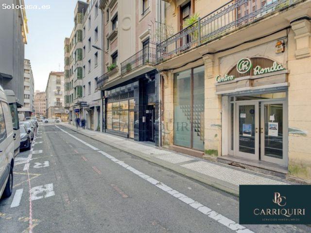 Oficina en Venta en la Exclusiva Zona de Gros: Ubicación Estratégica y Gran