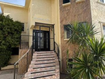 Oficina en Venta en la Panamericana, con Departamento Independiente