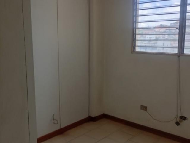 OFICINA EN VENTA EN LOS TEQUES