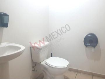 OFICINA en VENTA en Pueblo Nuevo, Corregidora. Frente Av. Constituyentes