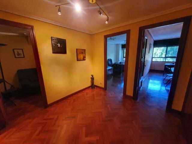 Oficina en venta en Palencia, Avda. Santiago Amon