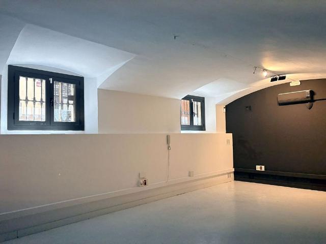 Oficina en venta en pasaje De Domingo, Barcelona, de 158 m² por 440.000