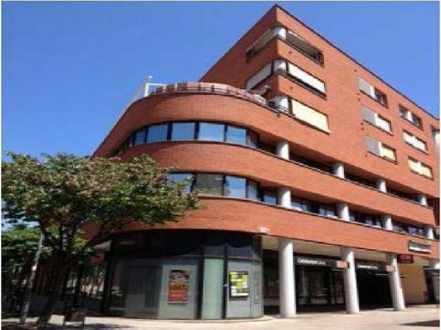 Oficina en venta en plaza Francesc Macià, Sant Adrià de Besos, de 233 m² por 213.000