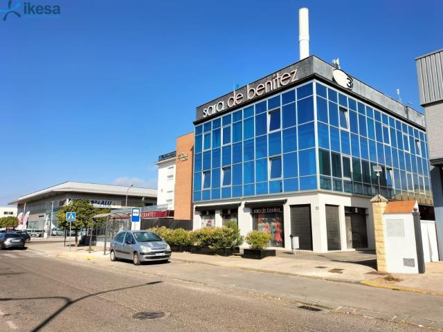 OFICINA EN VENTA EN POLIGONO INDUSTRIAL EL GARROTAL !