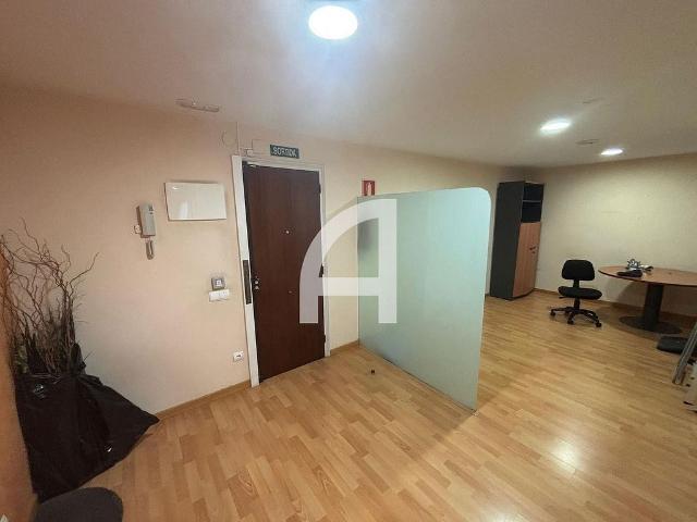 Oficina en venta en rambla D'ègara, Terrassa, de 100 m² por 178.000