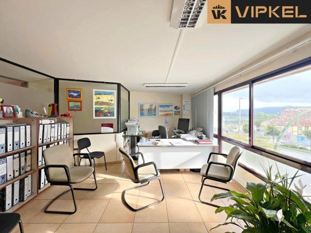 Oficina en venta en Santiago de Compostela La Coruña
