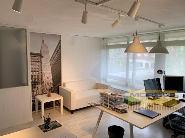 Oficina en venta en Sarria, Centro