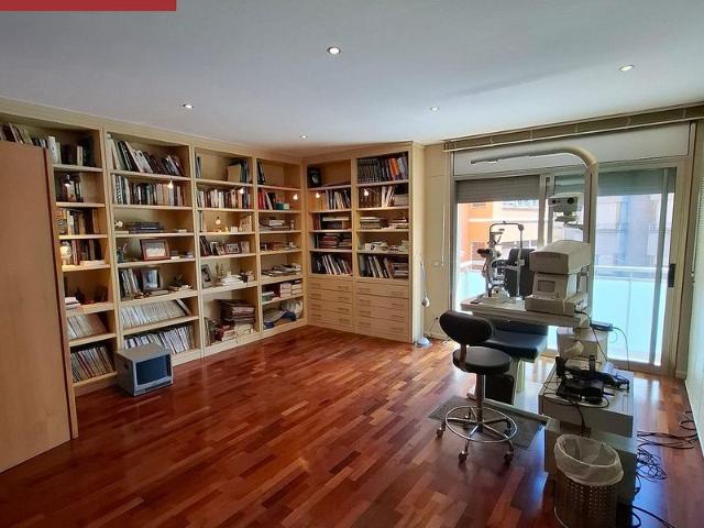 Oficina en venta en Seu d´Urgell, la, de 90 m² por 278.000