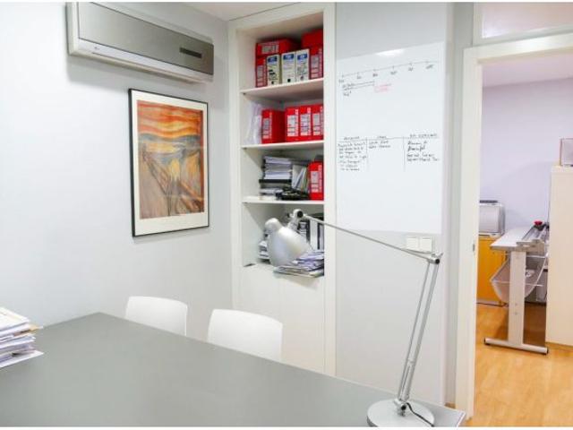 Oficina en venta junto a Blasco Ibáñez, una ubicación estratégica para tu negocio