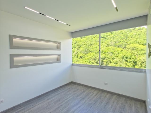 OFICINA EN VENTA 68 M2 URB SANTA SOFA