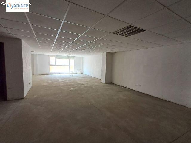 OFICINA ENTREPLANTA EN AMPUERO. RESIDENCIAL AMANECER
