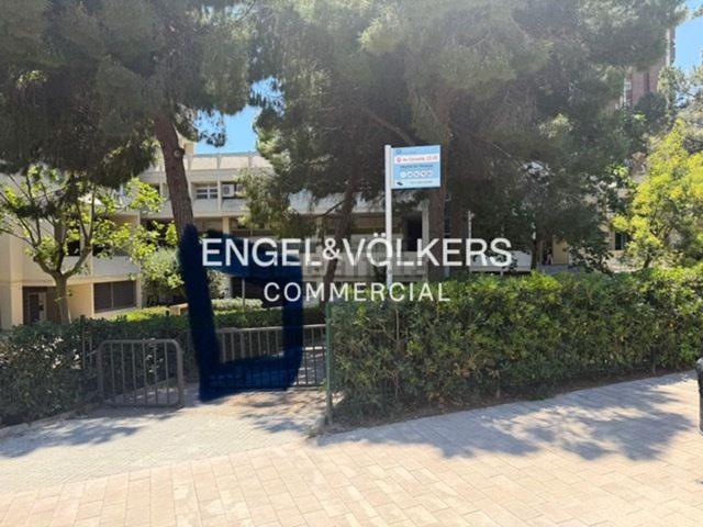 Oficina, Esplugues de Llobregat