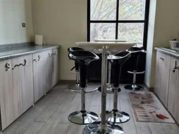 Oficina estilo cowork en colon con uruguay valparaiso | 1 espacios por clp 140000.00 en Valparaíso