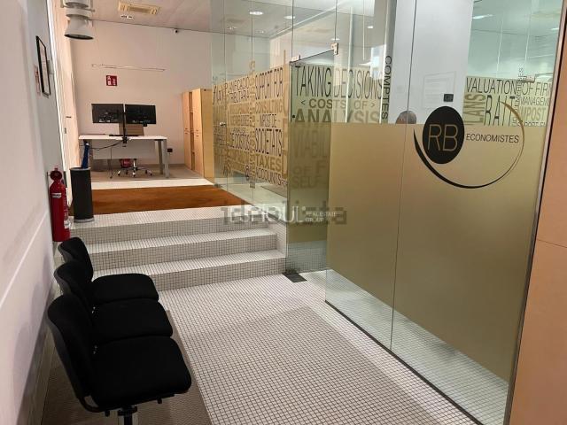 Oficina, Girona