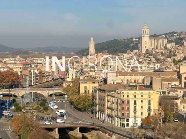 Oficina, Girona