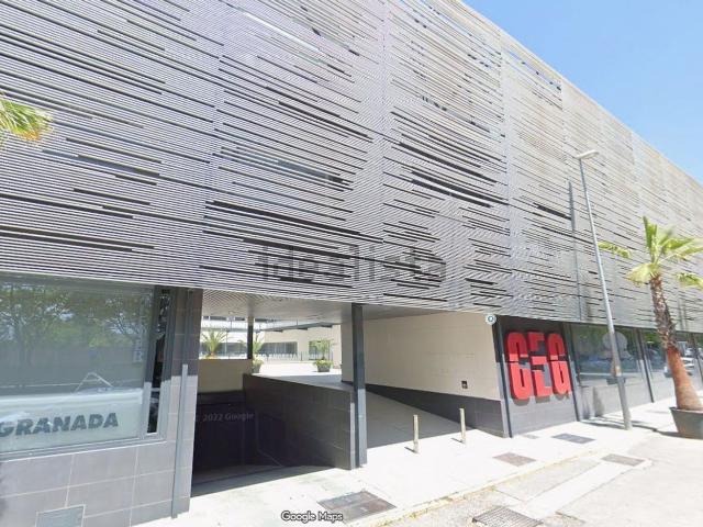 Oficina, Granada