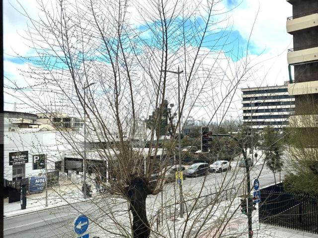 Oficina, Granada