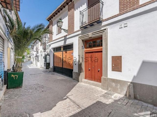 Oficina, Granada