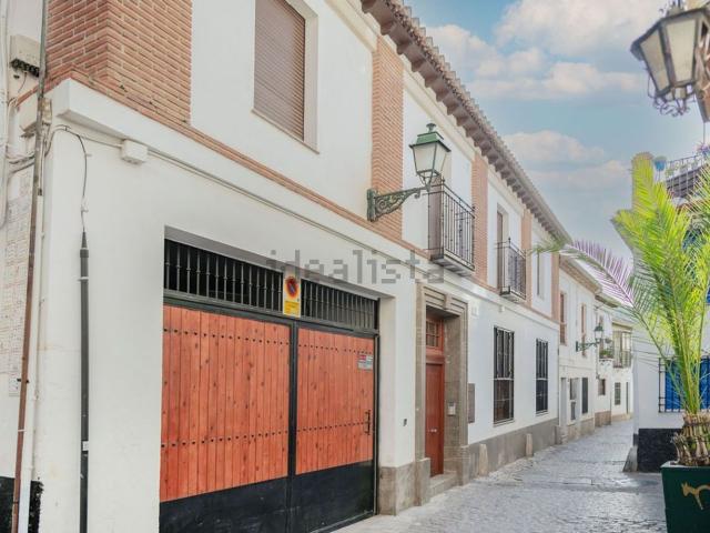 Oficina, Granada