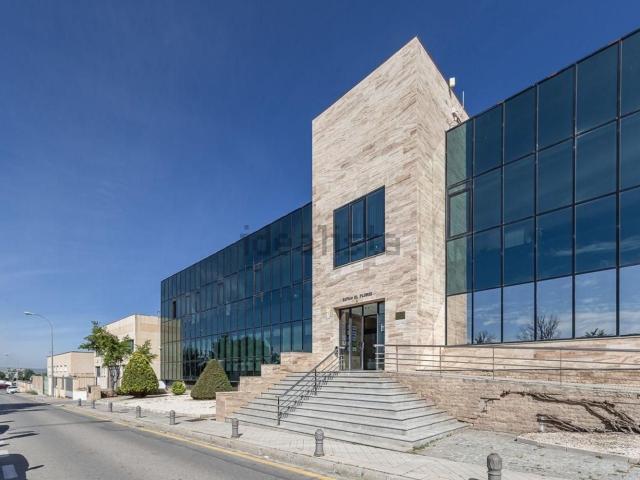 Oficina, Granada