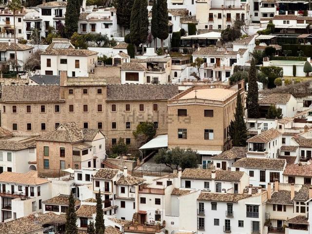 Oficina, Granada