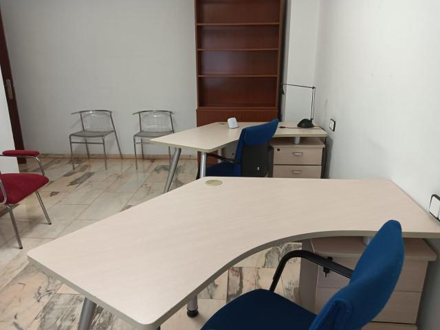 Oficina junto a Colón, Córdoba capital