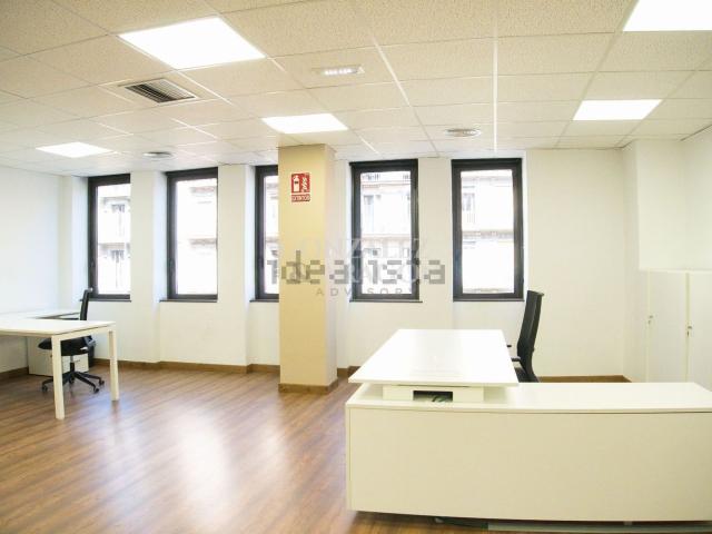 Oficina, L&apos Antiga Esquerra de l&apos Eixample, Barcelona