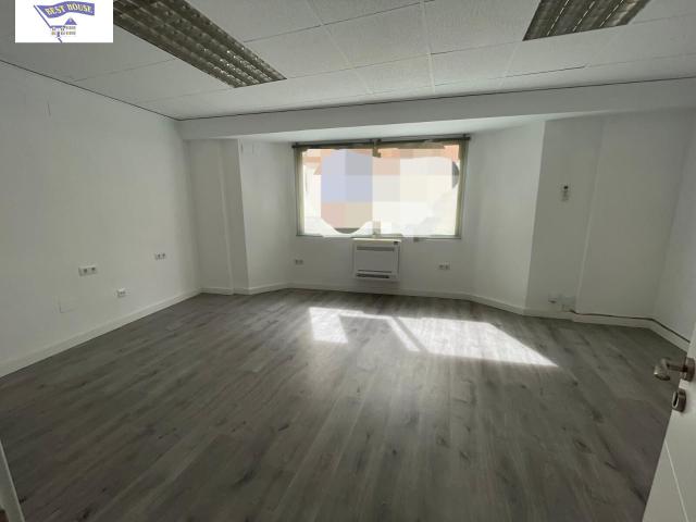 OFICINA LISTA PARA EMPEZAR A TRABAJAR