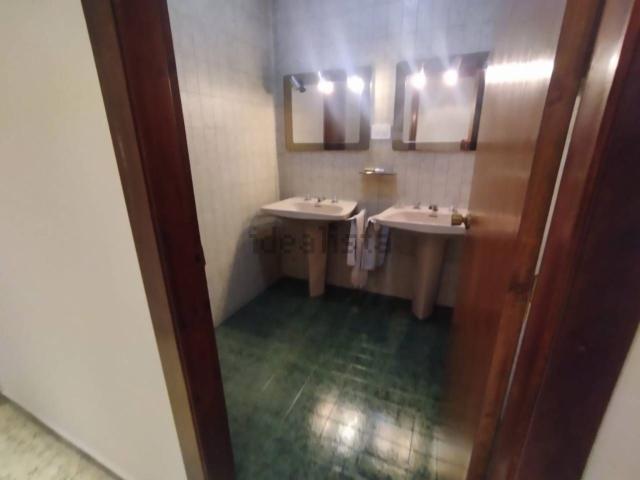 Oficina, Lleida