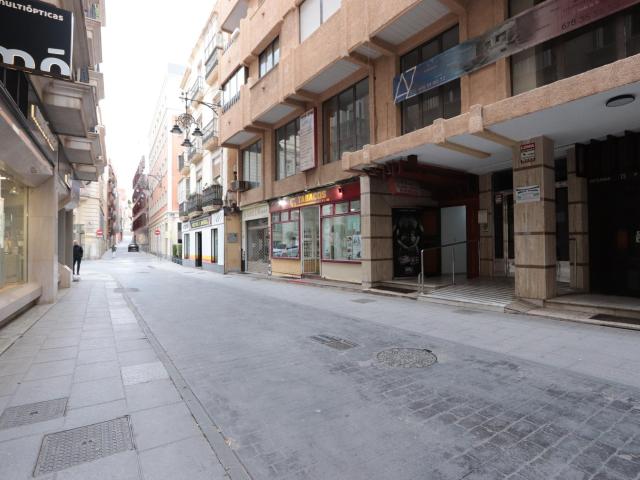 oficina en la calle jara